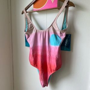 Billabong One Piece size L